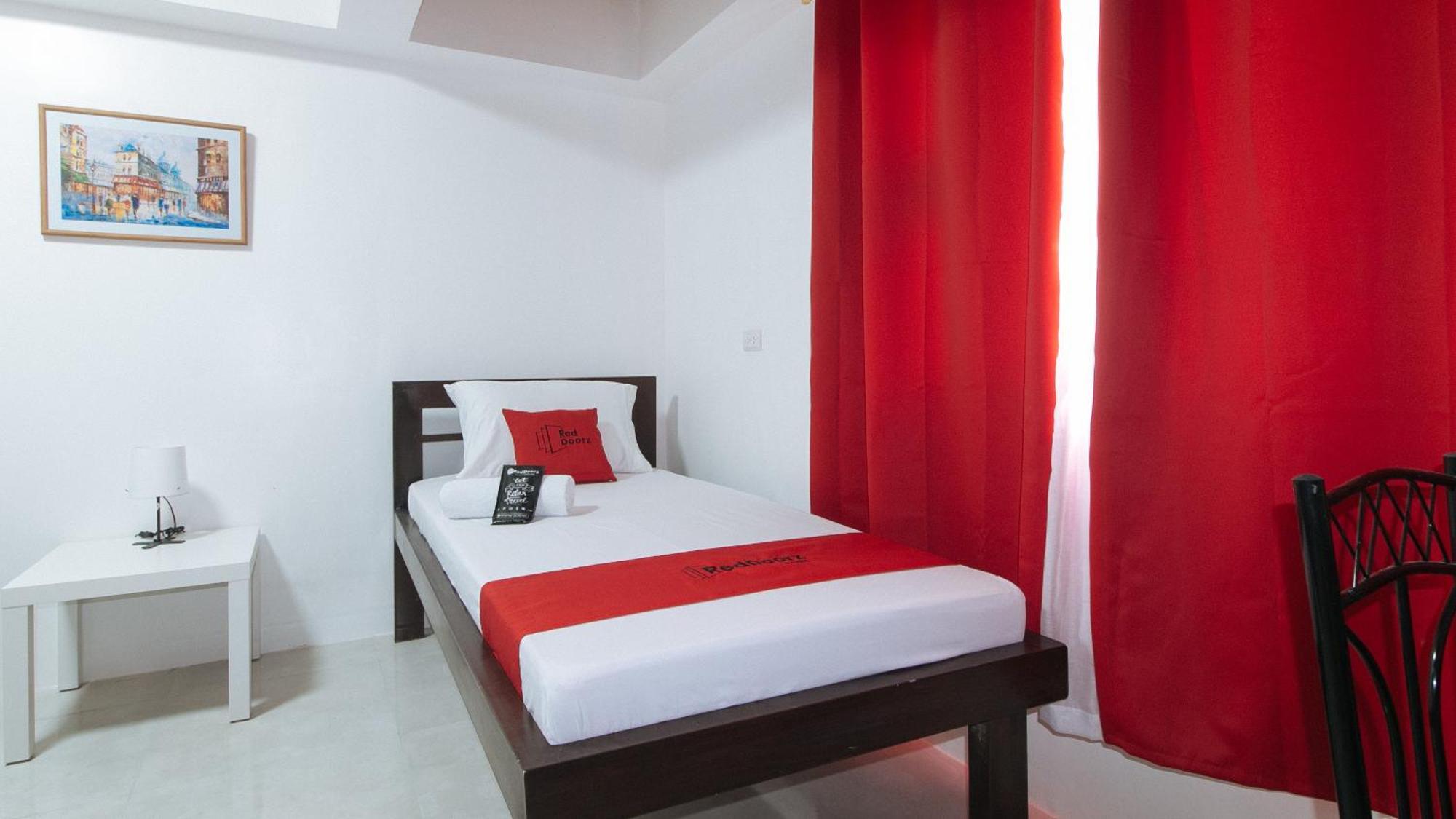Reddoorz Near Ust Sampaloc Manila 호텔 외부 사진